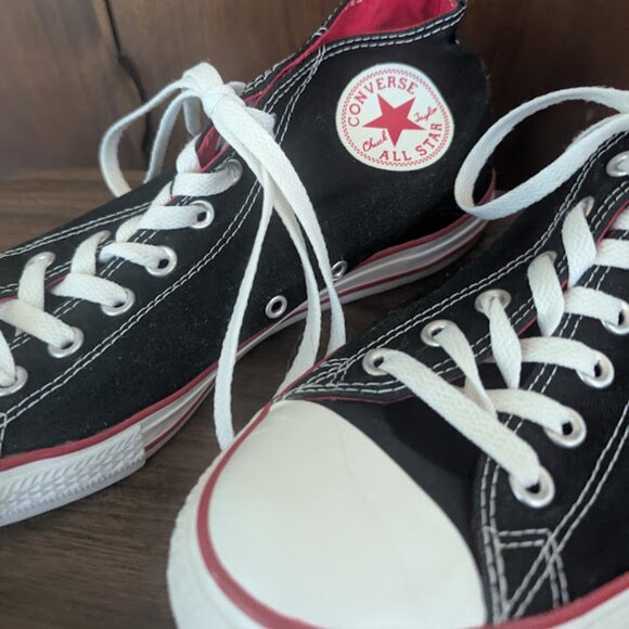 Barely Worn Black Converse with Red Trim Size 10 - Picture 3 of 6